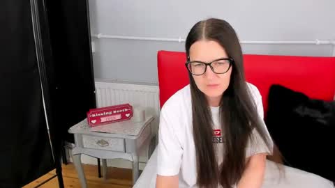 nadiatrue online show from 16, 7, 2026