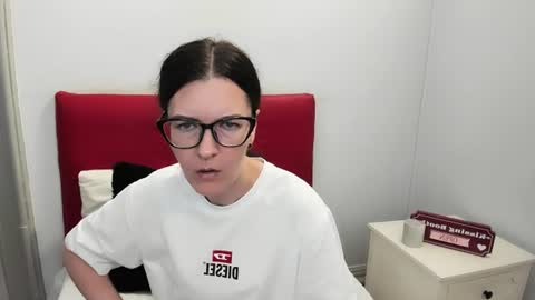 nadiatrue online show from 20, 7, 2026