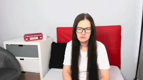 nadiatrue online show from 28, 7, 2026