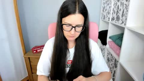 nadiatrue online show from 1, 8, 2026