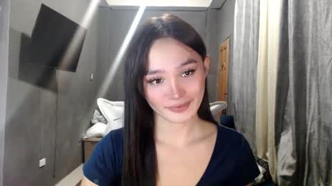 nadiestar online show from 8, 3, 2025