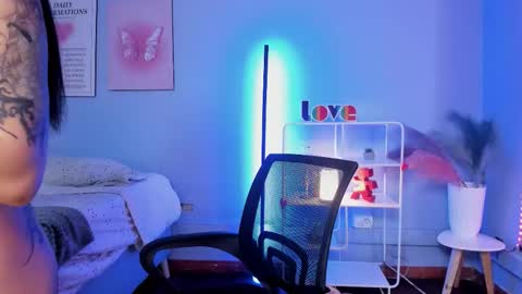 Naenia online show from 7, 3, 2026