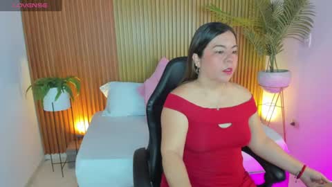 N A H I A online show from 29, 7, 2026