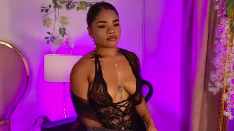 NahiaraReina  online show from 1, 5, 2026