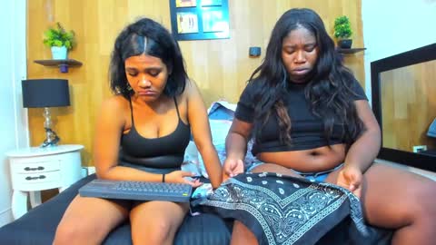Snapshot of nahirobyy_ebonyy chatting on 21, 1, 2025 nahirobyy ebonyy online show from 21, 1, 2025