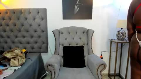 Snapshot of nahirobyy_ebonyy chatting on 17, 9, 2025 nahirobyy ebonyy online show from 17, 9, 2025