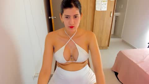 Snapshot of nahomi2021 chatting on 7, 2, 2025 independent model online show from 7, 2, 2025