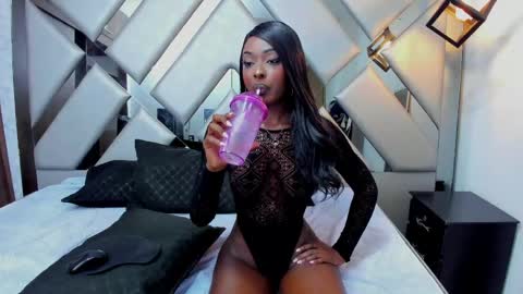 Nahomi  online show from 30, 4, 2026