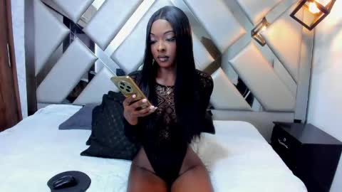 Nahomi  online show from 12, 5, 2026