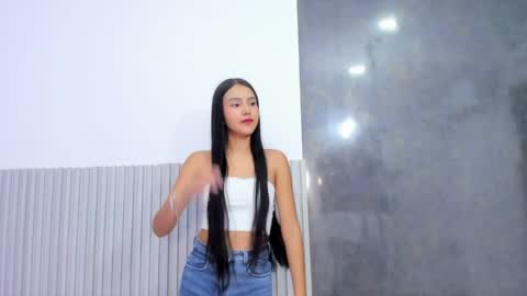 nahomy_park online show from 21, 4, 2026