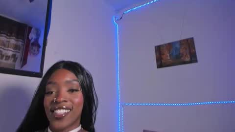 Snapshot of nahomy_smiiths chatting on 5, 3, 2026 Nahomy online show from 5, 3, 2026