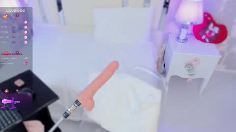 Snapshot of nahomyroberts chatting on 15, 11, 2025 Nahomy Roberts online show from 15, 11, 2025