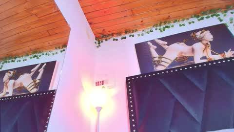 Naia x online show from 6, 2, 2026