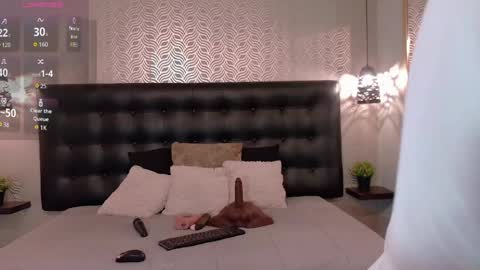 naiaramasson_ online show from 28, 4, 2026