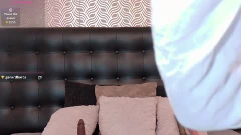 naiaramasson_ online show from 2, 5, 2026