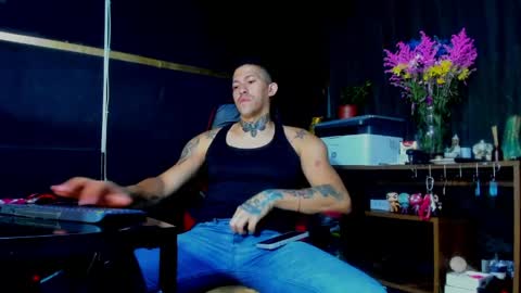 naider_1 online show from 5, 5, 2026