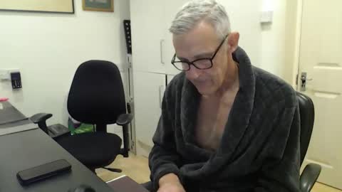 Snapshot of nakedcarpenteruk chatting on 9, 3, 2026 nakedcarpenteruk online show from 9, 3, 2026