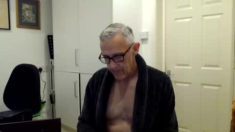 Snapshot of nakedcarpenteruk chatting on 21, 5, 2026 nakedcarpenteruk online show from 21, 5, 2026