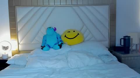 Snapshot of nalah_gomez_ chatting on 4, 1, 2025 Nalah online show from 4, 1, 2025