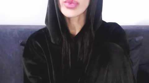 Lady online show from 5, 2, 2026