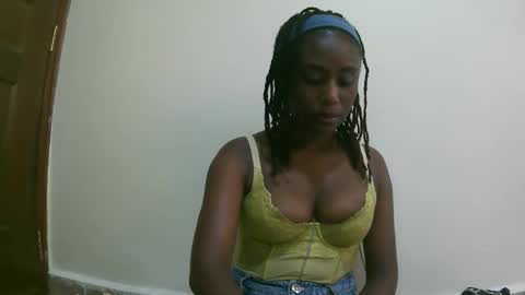 Snapshot of nana2095 chatting on 18, 10, 2025 nana2095 online show from 18, 10, 2025