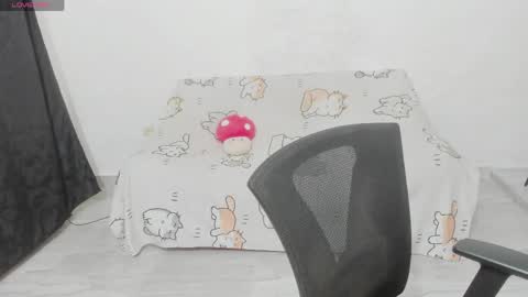 Snapshot of naoko_uwu chatting on 8, 6, 2026 Naoko online show from 8, 6, 2026