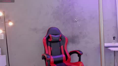 Snapshot of naomi__blair chatting on 14, 3, 2026 Naomi Blair online show from 14, 3, 2026