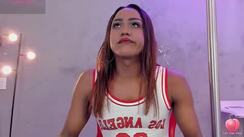 Snapshot of naomi__blair chatting on 20, 3, 2026 Naomi Blair online show from 20, 3, 2026