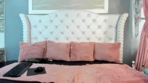 naomi online show from 23, 9, 2025