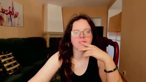 naomi_di online show from 6, 6, 2026