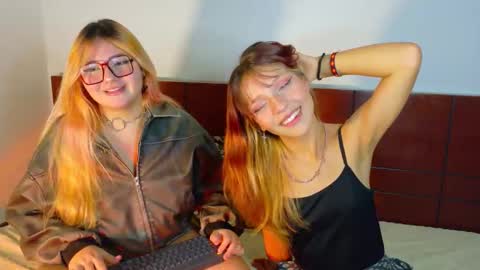 Snapshot of naomiandtsuki chatting on 22, 3, 2026 Naomi and Tsuki online show from 22, 3, 2026