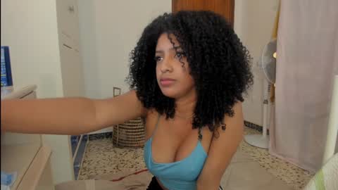 Snapshot of naomigarcia chatting on 5, 1, 2025 Naomi  online show from 5, 1, 2025