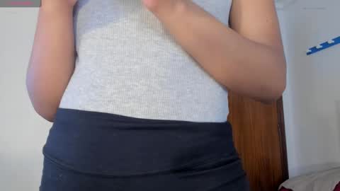 Snapshot of naomigarcia chatting on 7, 3, 2025 Naomi  online show from 7, 3, 2025