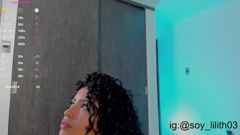 Snapshot of naomigarcia chatting on 12, 10, 2025 Naomi  online show from 12, 10, 2025