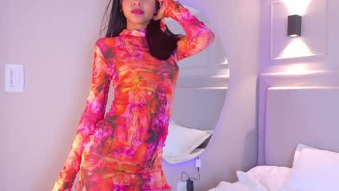 Snapshot of naomiklarc chatting on 28, 1, 2025 Naomi Klarc online show from 28, 1, 2025