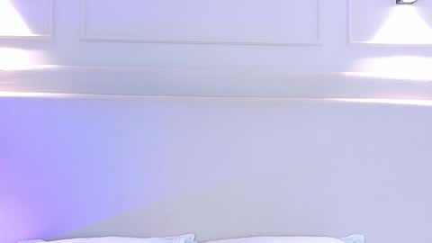 Snapshot of naomiklarc chatting on 5, 11, 2025 Naomi Klarc online show from 5, 11, 2025