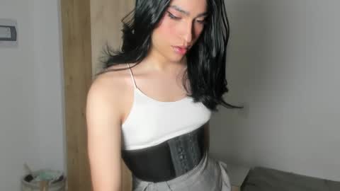 Naomi Moore online show from 27, 2, 2026