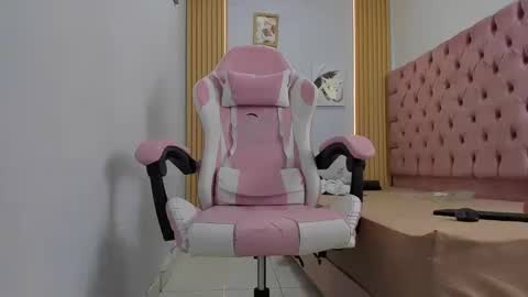 Snapshot of naomis_35 chatting on 22, 9, 2025 naomis_35 online show from 22, 9, 2025