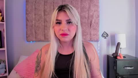 Snapshot of naomisanz_ chatting on 19, 2, 2026 Laura online show from 19, 2, 2026