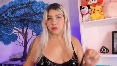 Laura  online show from 25, 4, 2026