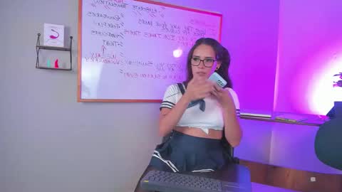 Snapshot of naomistart1 chatting on 6, 3, 2026 Naomi online show from 6, 3, 2026