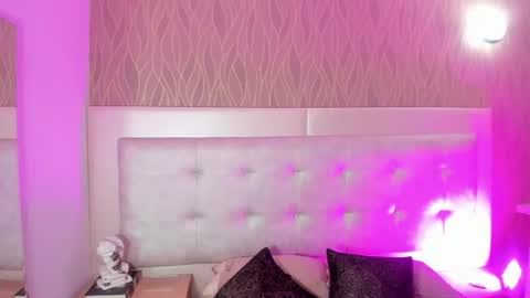 Snapshot of naomiwhitee chatting on 19, 7, 2026 NaomiWhite online show from 19, 7, 2026