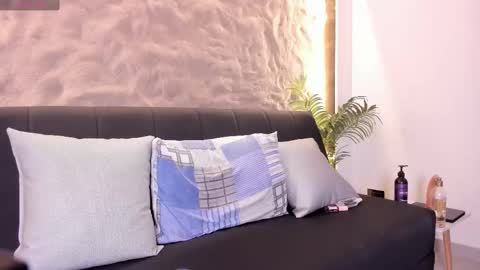 I am Naomy online show from 3, 2, 2026