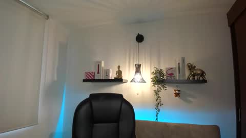 Naomy Stanley online show from 31, 5, 2026