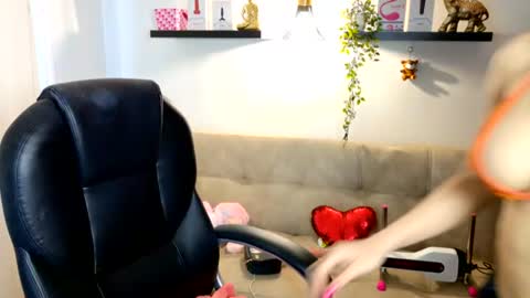 Naomy Stanley online show from 27, 7, 2026