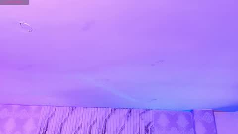 Naomy  online show from 18, 11, 2025