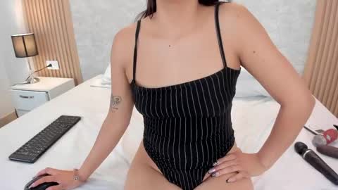 NAOMY  online show from 29, 4, 2026