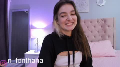 Nashly Fontana online show from 27, 12, 2024