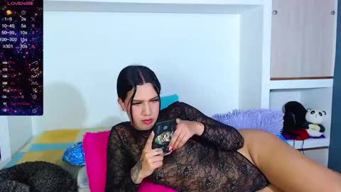 Natalia Jaramillo online show from 8, 10, 2025