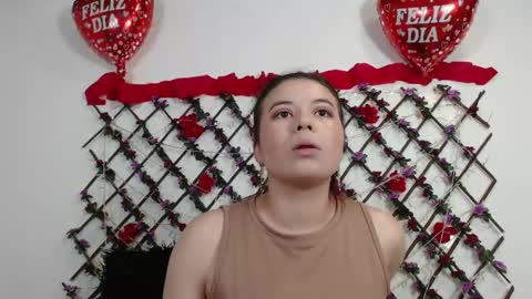 Natalia Walker online show from 4, 5, 2026